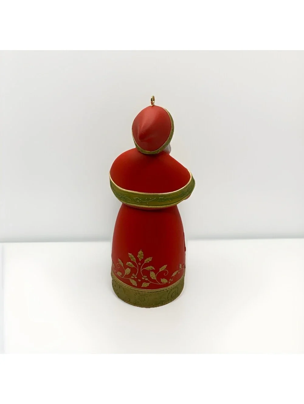 2007 Hallmark Keepsake Magic Ornament Santa Music Box Excellent condition